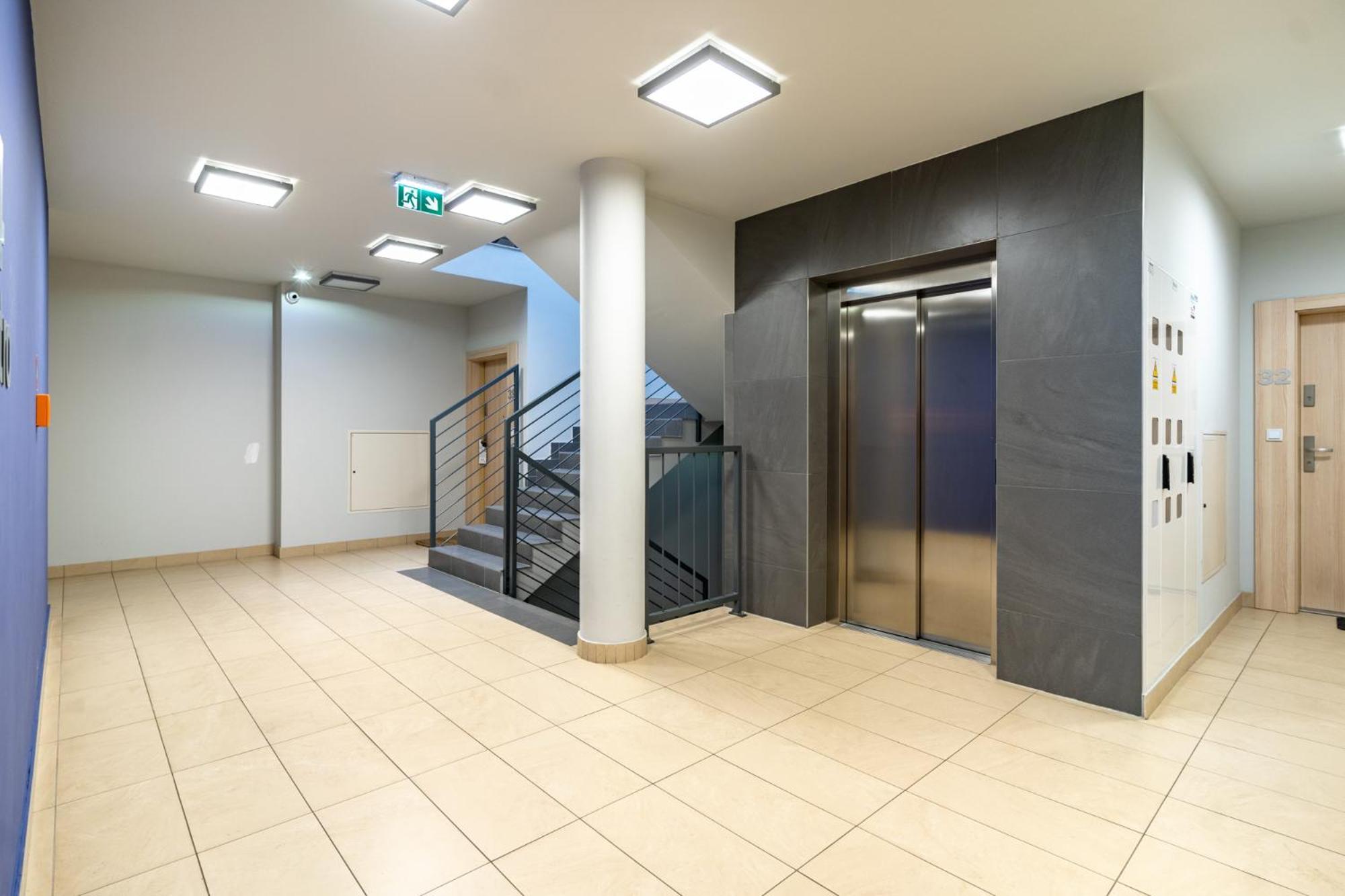 Szurmana Modern Studio كاتوفيتسه المظهر الخارجي الصورة